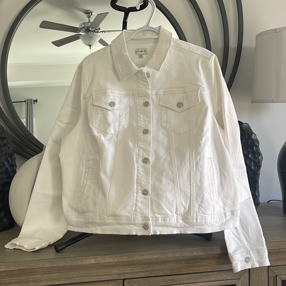 White jean jacket size XXL